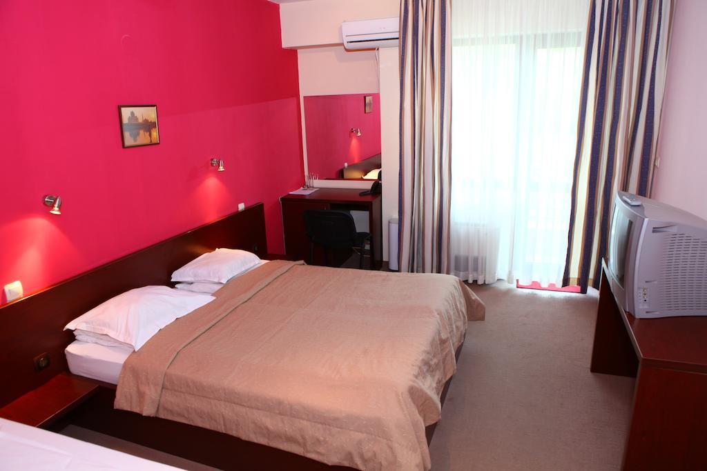 Hotel Time Out-Sandanski Ruang foto