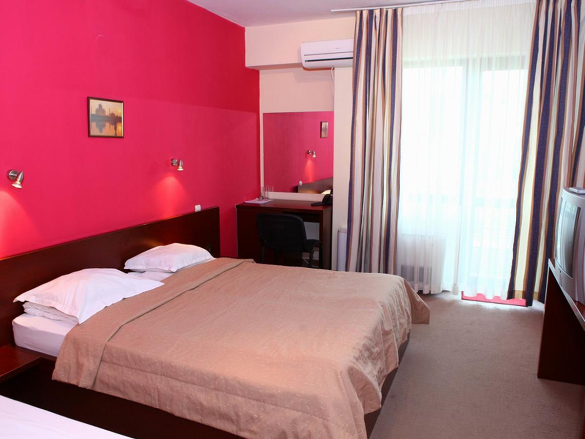 Hotel Time Out-Sandanski Bagian luar foto