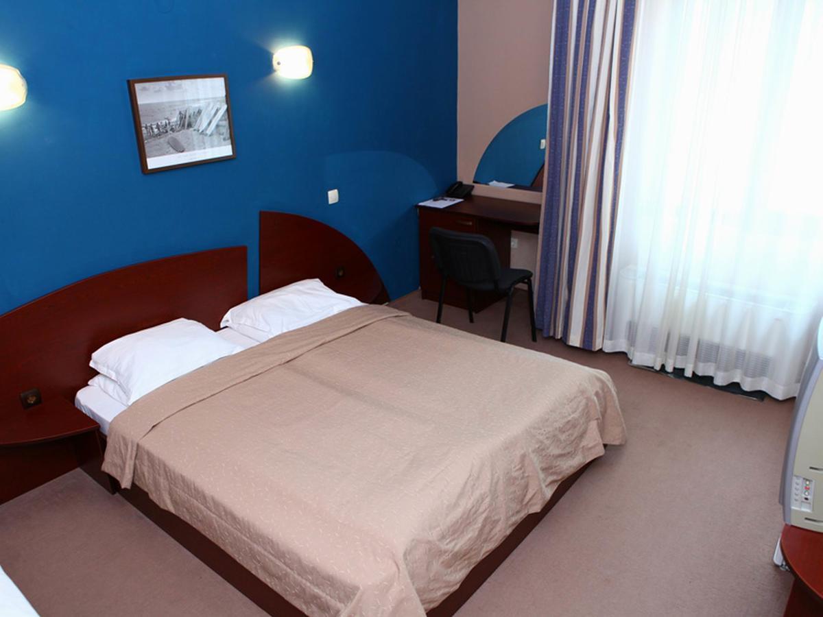 Hotel Time Out-Sandanski Bagian luar foto