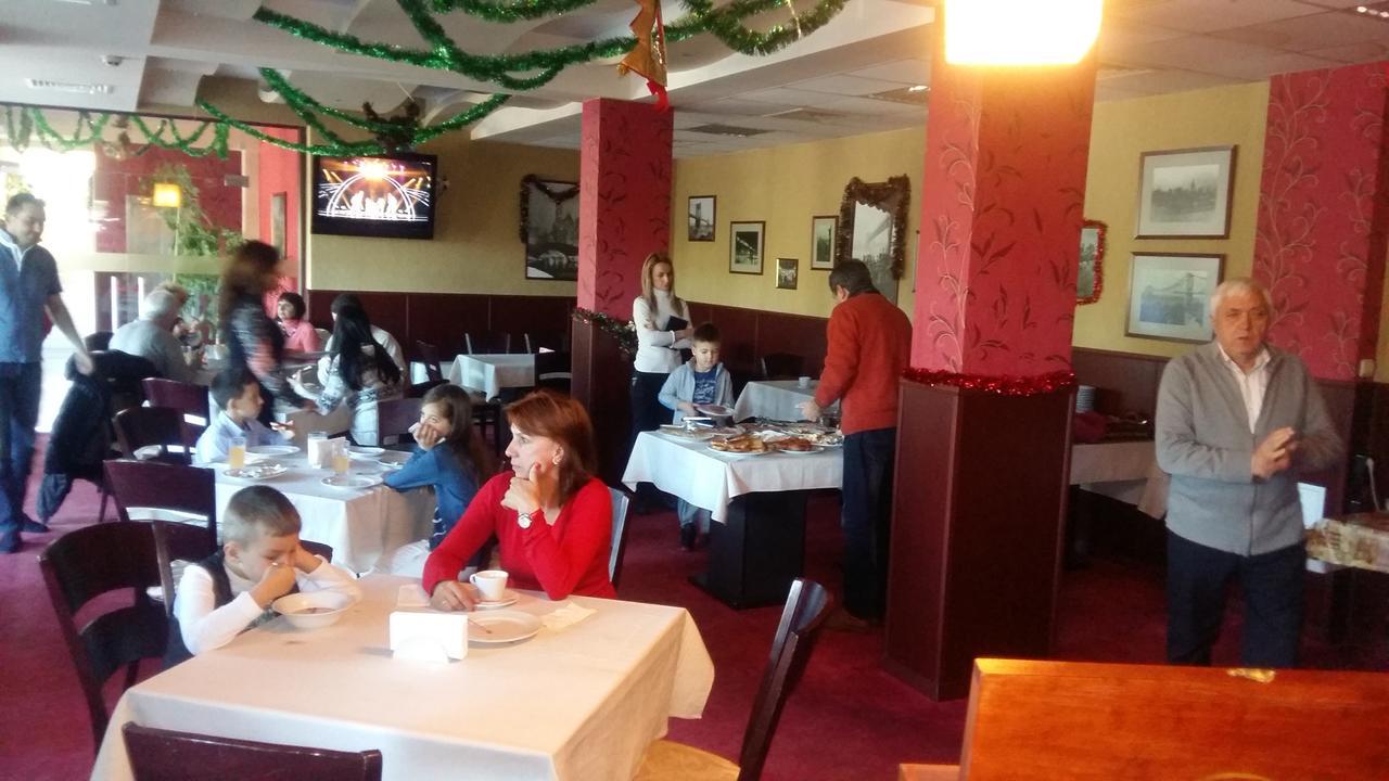 Hotel Time Out-Sandanski Bagian luar foto