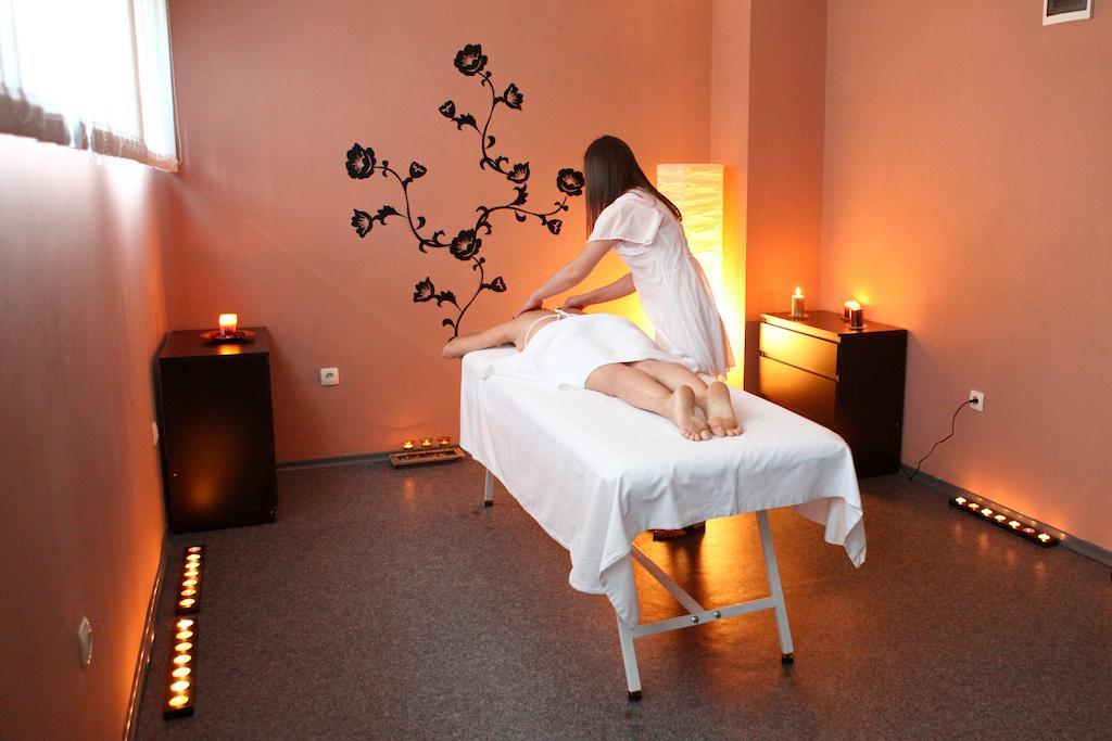 Hotel Time Out-Sandanski Bagian luar foto