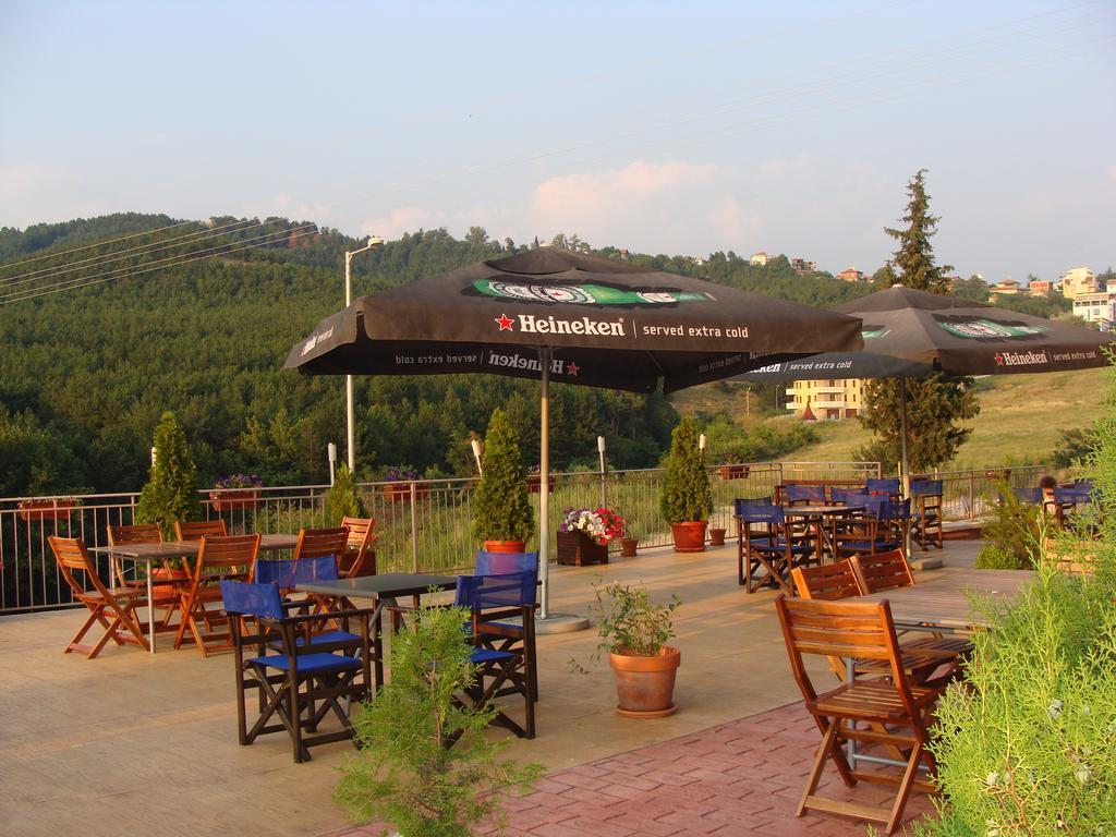 Hotel Time Out-Sandanski Bagian luar foto